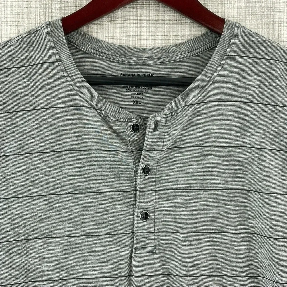 Banana Republic Gray Henley Short Sleeve Shirt Men's XXL 8251/7 b